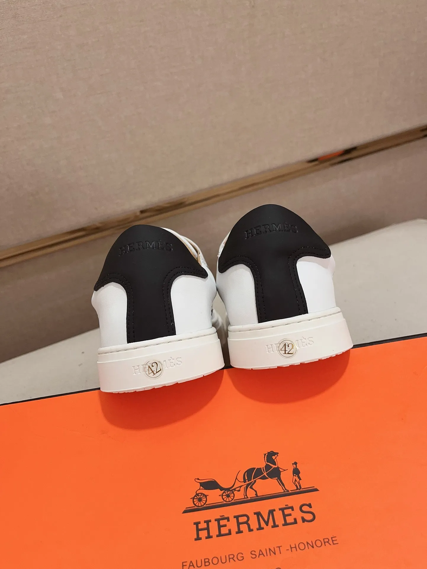 Men's clothing and shoes💰: 400💰《HERMES》【Classic Original Version】Hermès; Top 🔝 Purchasing Agency 🔍🔍Latest 🇺🇸Sold simultaneously at counters, original imported from Italy ▲▲Cow leather▲ ▲Exquisite workmanship (Italian 🇮🇹imported water-dyed 🐂cowhide lining) sole: original sole provided by the original factory, ⚠️exclusive double-layer activity·TPR·rubber·combined molded outsole; Code number: 36-44 (45/46 can be customized, non-refundable)